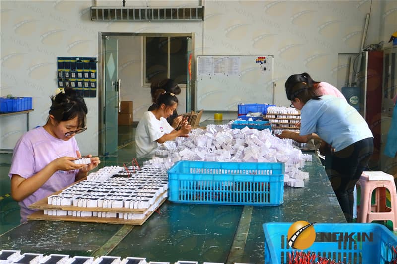 Internally Illuminated Solar Road Stud Price