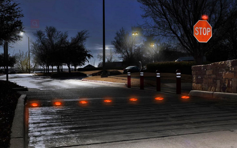 Automatic Solar Stud Lights for Roads