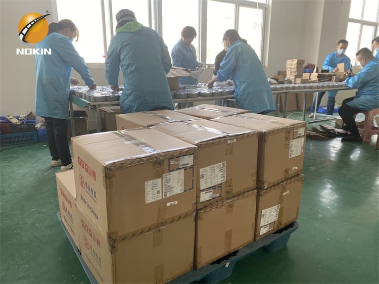 China LED Road Studs Supplier