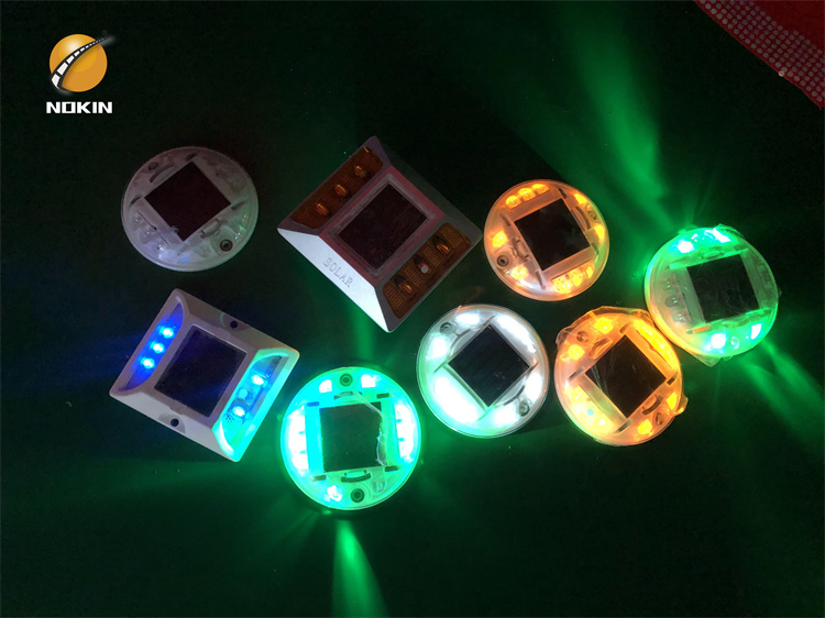 Colorful China Solar road studs Price