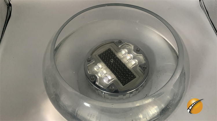 Shock Resistance and Waterproofing Solar Road Stud