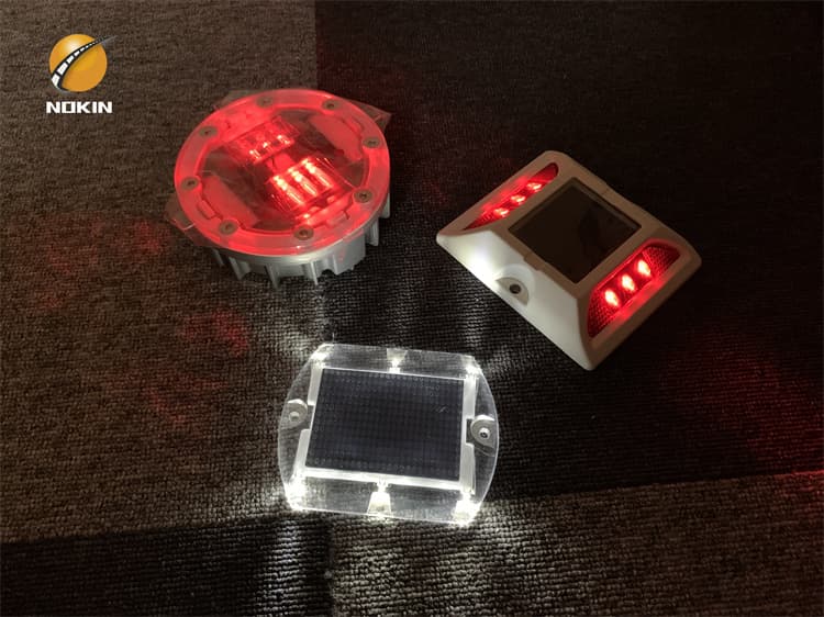 intelligent solar road studs for safety