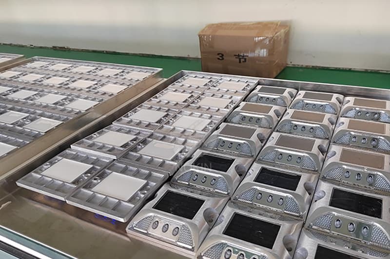 aluminum led solar road stud driveway light urban rd national standard cast