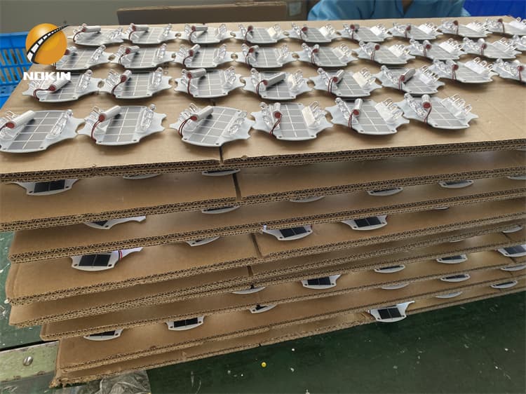 Bi-Directional LED Solar Road Stud China Supplier