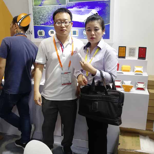 solar road stud light basement parking aluminum wired