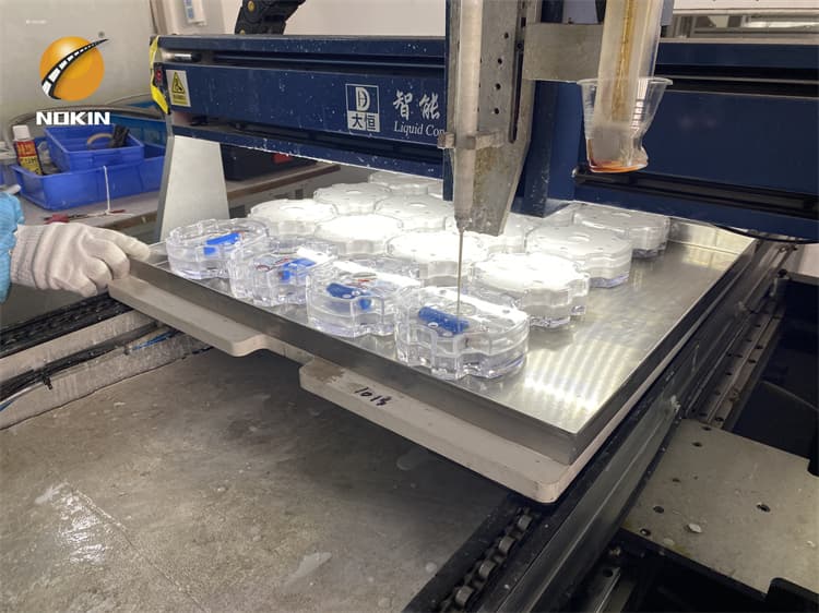 Manufacturing process of solar road studs