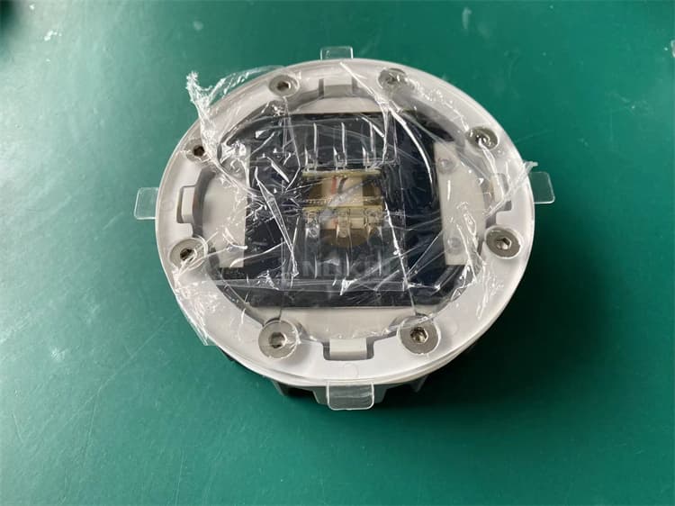 NOKIN Eight-hole embedded road stud