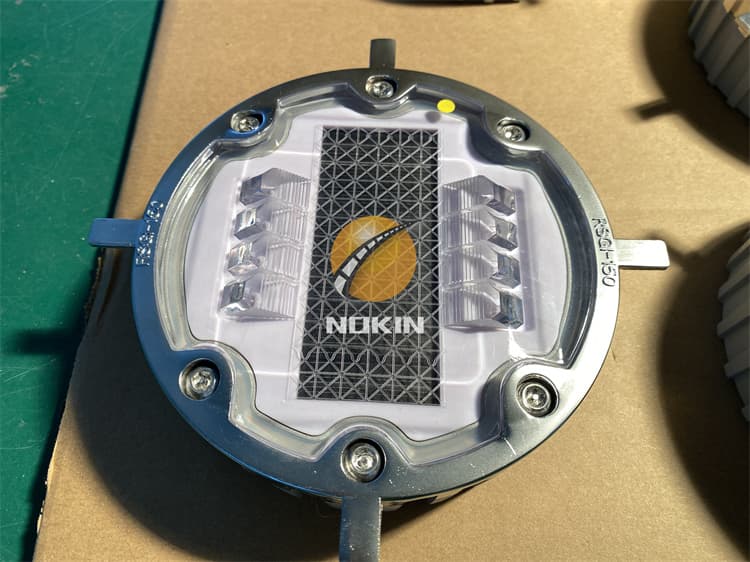 NOKIN Flush aluminum solar road stud