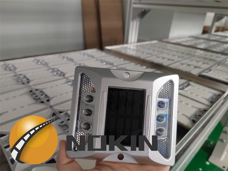 Road Safety Solar Studs Wholesale Trader