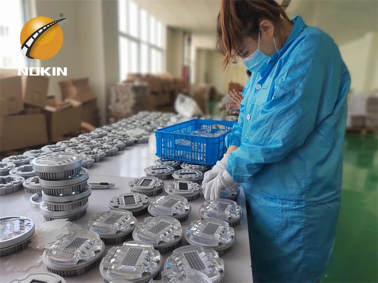 Solar-Powered Active Road Studs