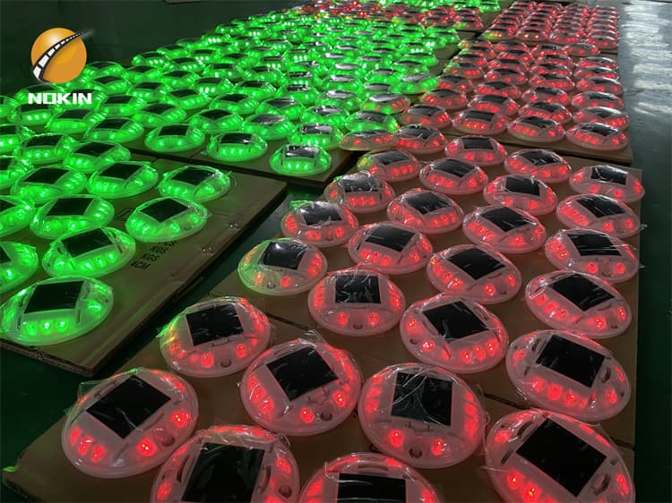 solar road reflectors for traffic safety
