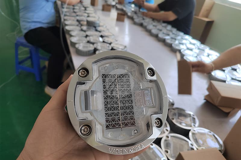 solar pavement light bike path national standard cast aluminum reflective