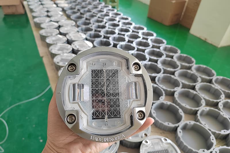 solar pavement light bike path national standard cast aluminum reflective