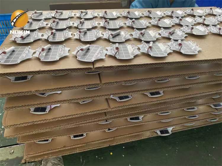 Bidirectional Aluminum Road Stud Lights Production