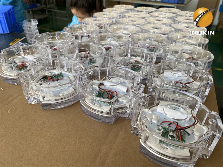 Internal structure of solar road stud