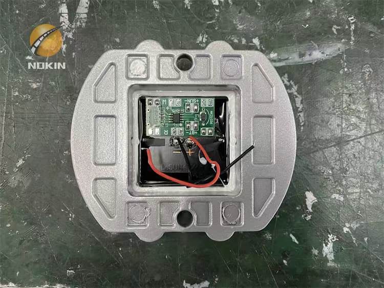 NOKIN solar road stud for freeway Installation