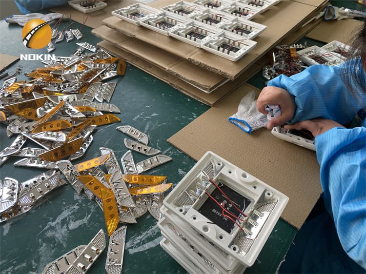 flush type led solar studs lithium battery price