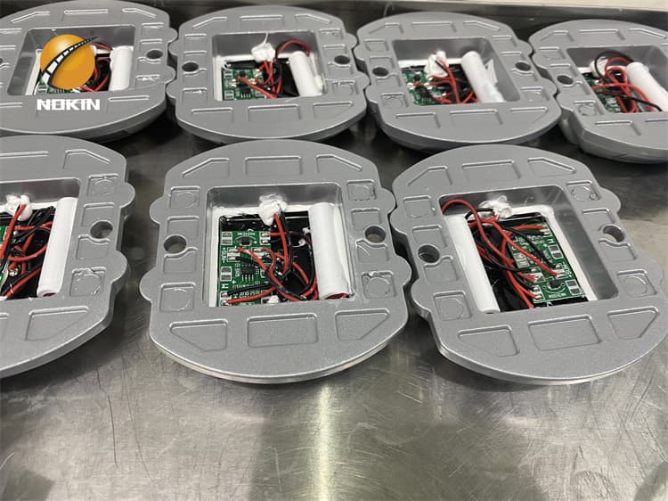 Uni-Directional Red Solar Road Stud Company