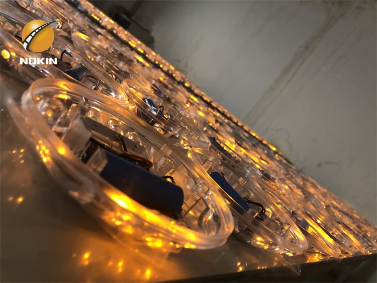 360 Degree Reflective Solar Road Stud Bridge Warning Stud