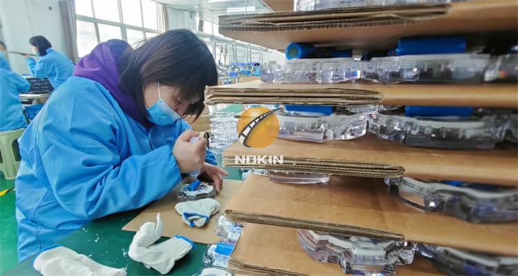 CE Cast Aluminum Solar Road Stud Supplier In Singapore