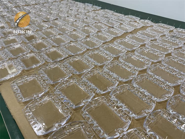 Plastic Solar Road Stud Manufacturer Japan