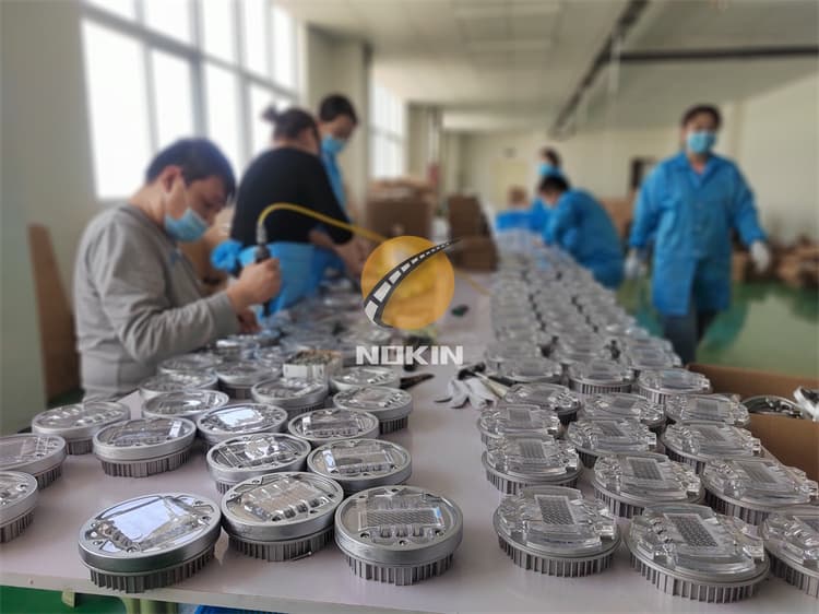 Aluminum Solar Cat Eyes Red Road Pavement Markers