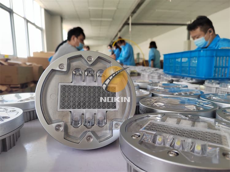 Cast Aluminum Solar Cat Eyes White Road Stud