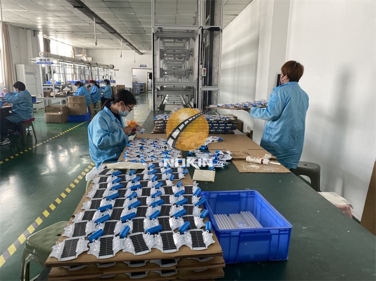 Constant Bright Solar Road Stud Factory Cost