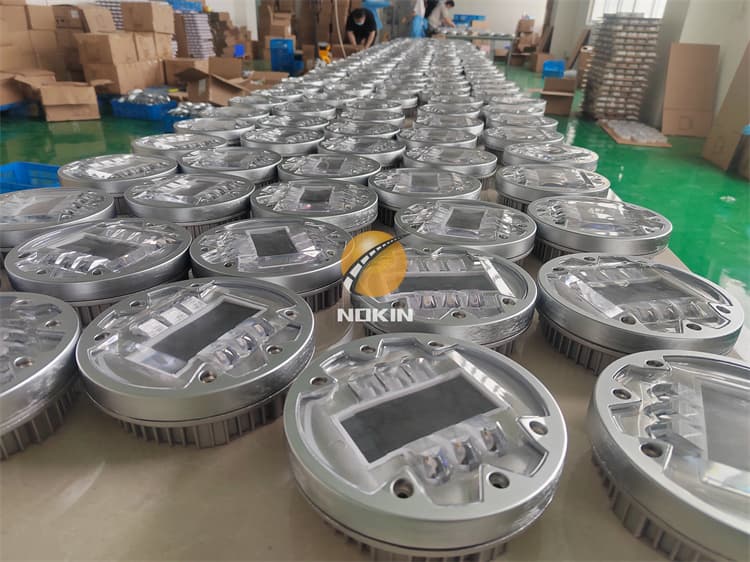 OEM CEramic Solar Road Stud Supplier In China