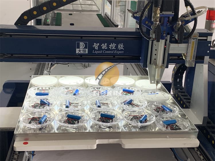 Round Solar Cat Eyes Blinking For Walkway