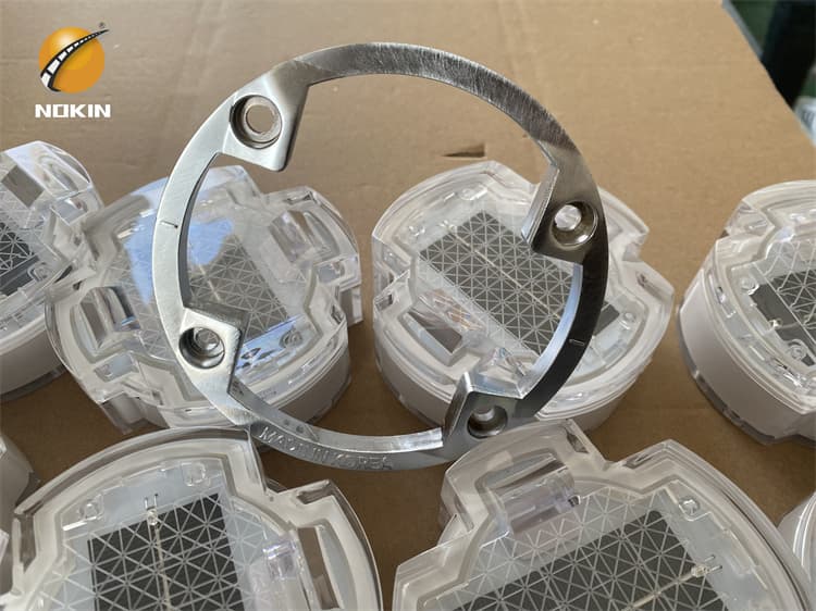 High Quality Solar LED Road Stud White Flashing Light