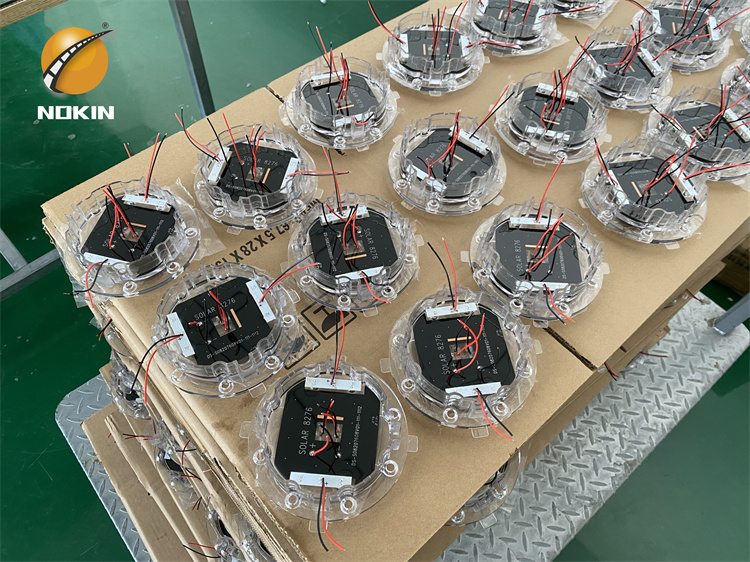 Plastic High Visibility Durable Solar Road Stud Highway Safety