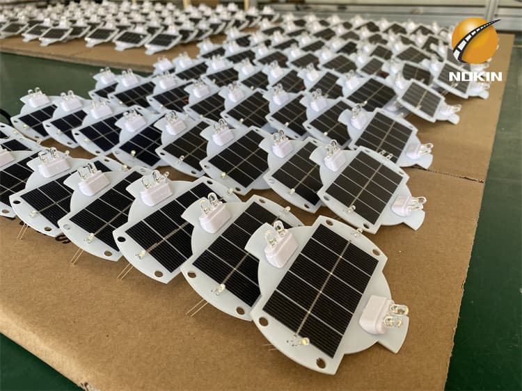 Solar Powered Motorway Road Studs Supplier