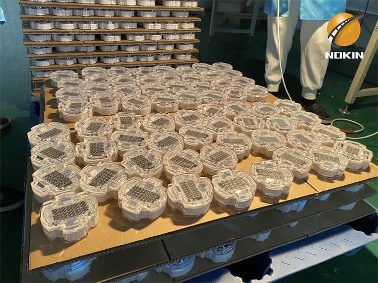 Waterproof Aluminum Solar Road Studs with CE