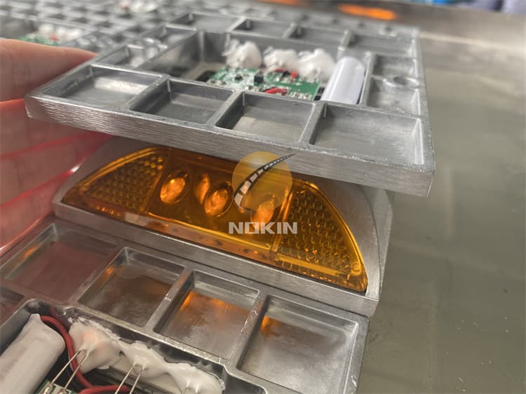 High Quality ABS Solar Road Stud Supplier In Japan