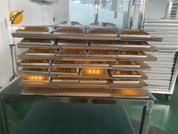 ROHS Aluminum Solar Road Stud Supplier In UK