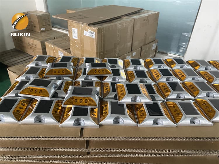 ROHS Aluminum Solar Road Stud Supplier In UK