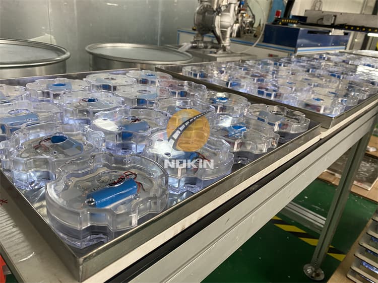 Solar Cat Eyes Road Stud With 6 Safety Locks