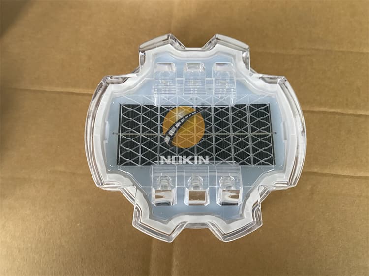 Solar Cat Eyes Road Stud With 6 Safety Locks