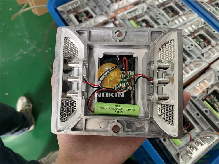 Solar Cat Eyes Flashing For City Road