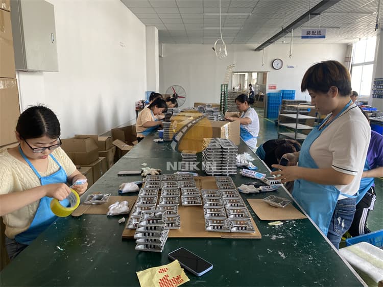 Aluminum Solar Road Stud Light With 6 Safety Locks