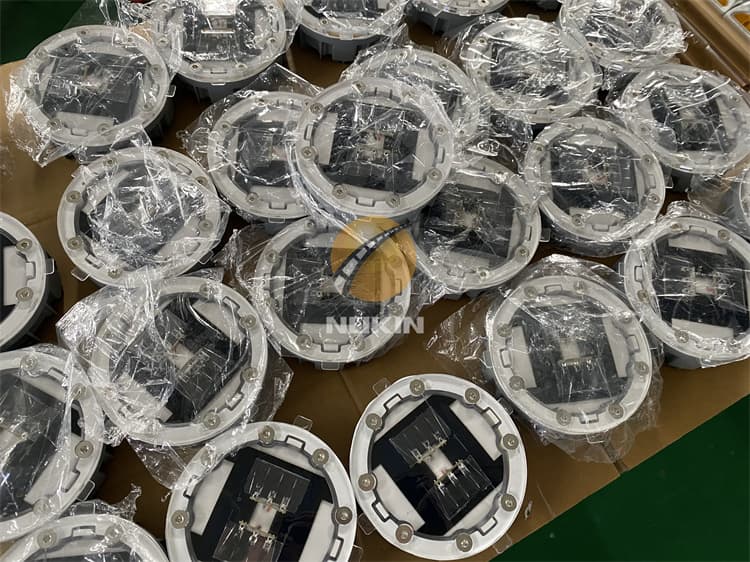 Aluminum Solar Road Studs for Roadway Safety