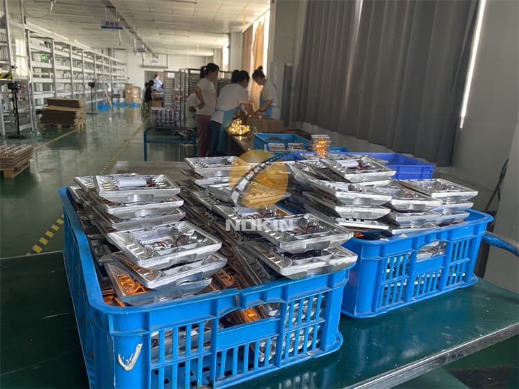 Yard Garden Road Stud Red Steady Light