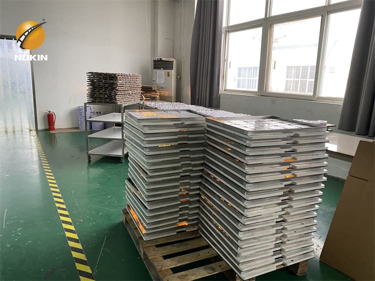 Waterproof Aluminum Road Stud Wholesale Urban Road