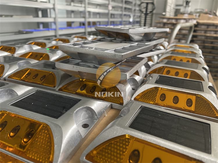 Internally Illuminated Cat Eyes Road Stud Light Philippines