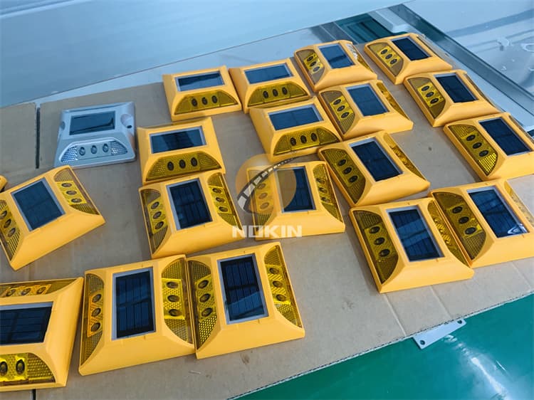 Plastic Solar Road Stud Supplier Singapore