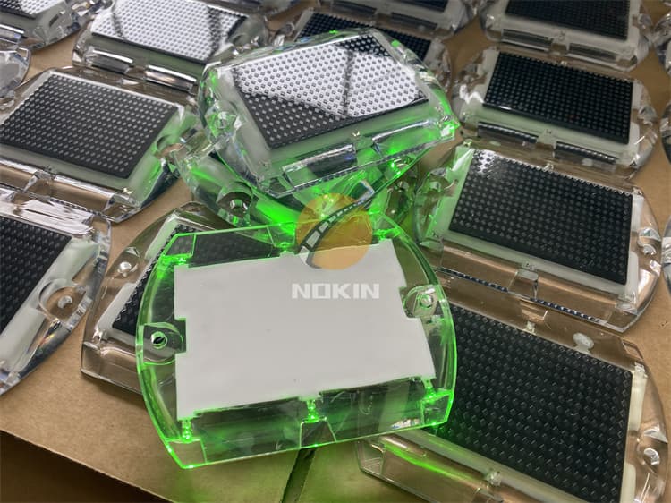 Solar Cat Eyes Road Stud Green Color For Walkway