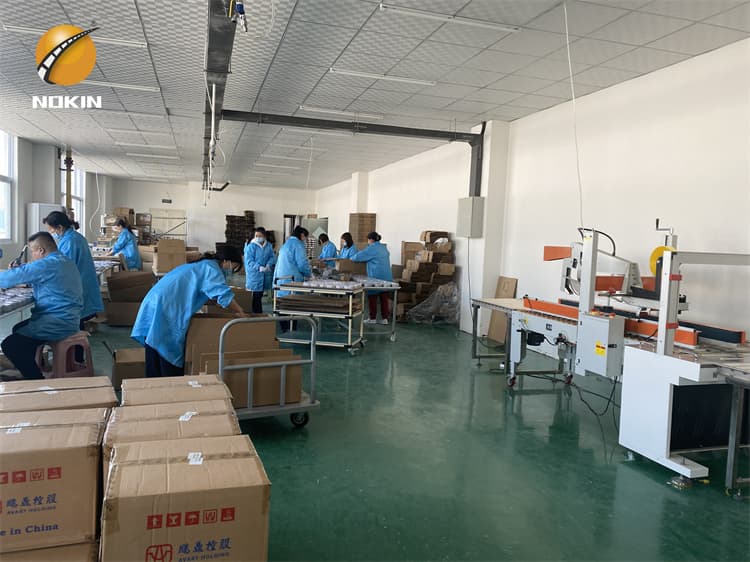 Solar Cat Eyes 30T Compression For Driveway