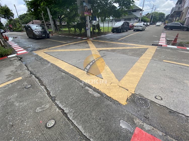 Internally Illuminated solar road markers safety Durban