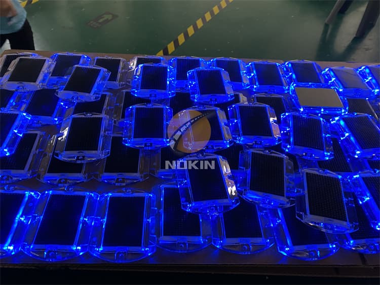 Customized Motorway Road Studs Reflector Company